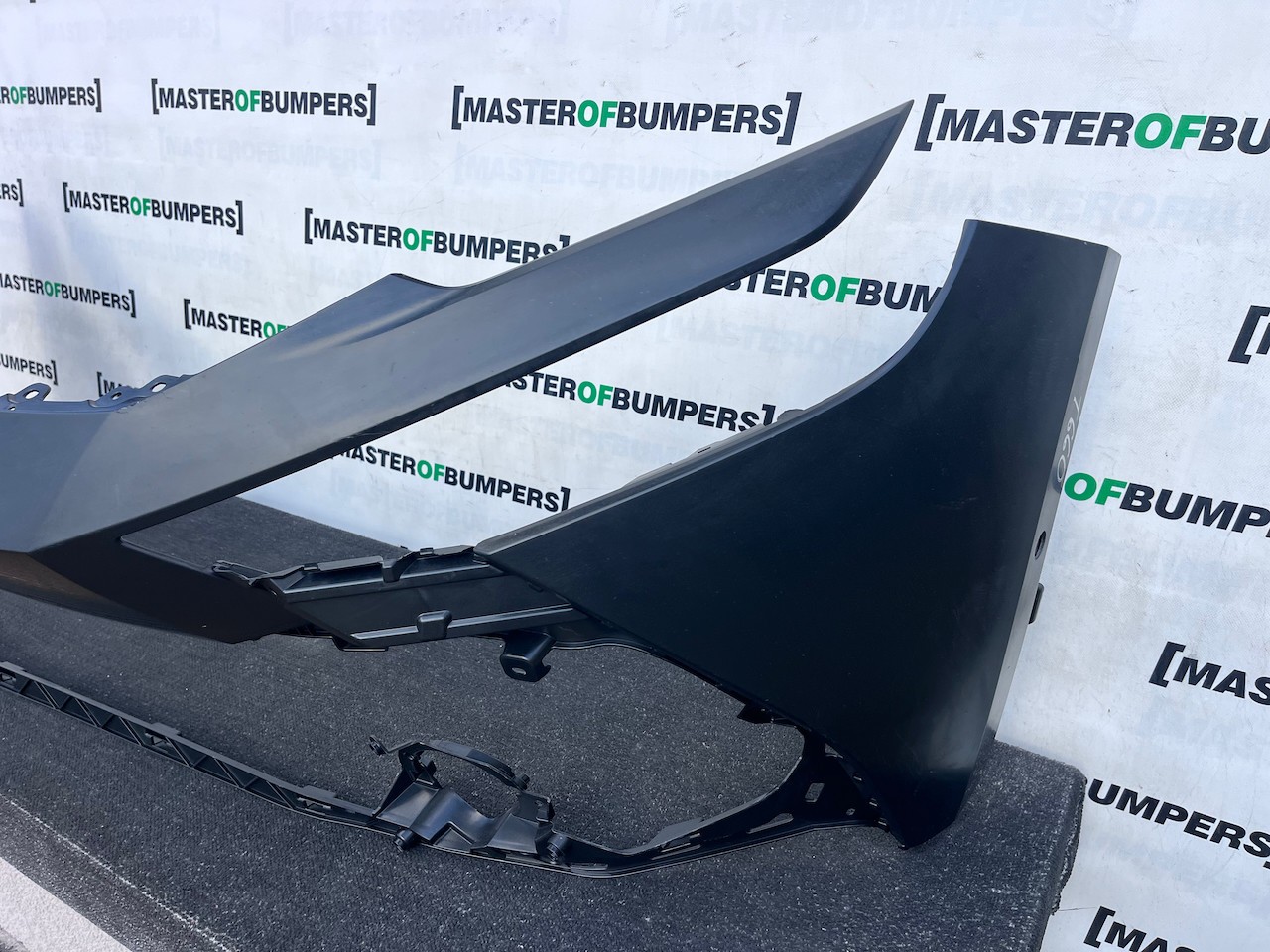 Toyota C-hr Chr Design Mk2 2024-2027 Front Bumper 6 Pdc Genuine [t660]