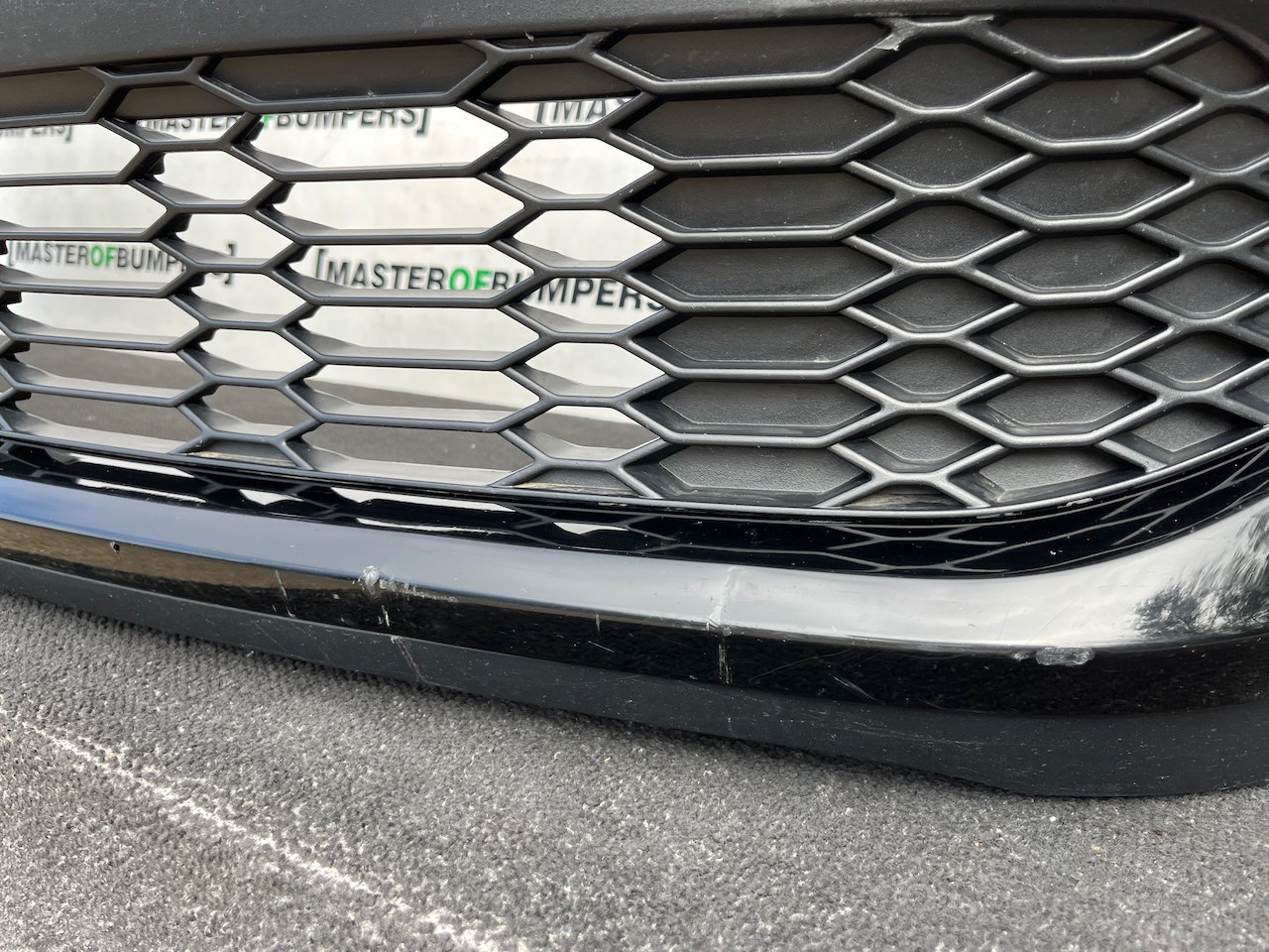 Toyota C-hr Chr Mk1 Facelift 2021-2023 Front Bumper 6 Pdc Genuine [t677]