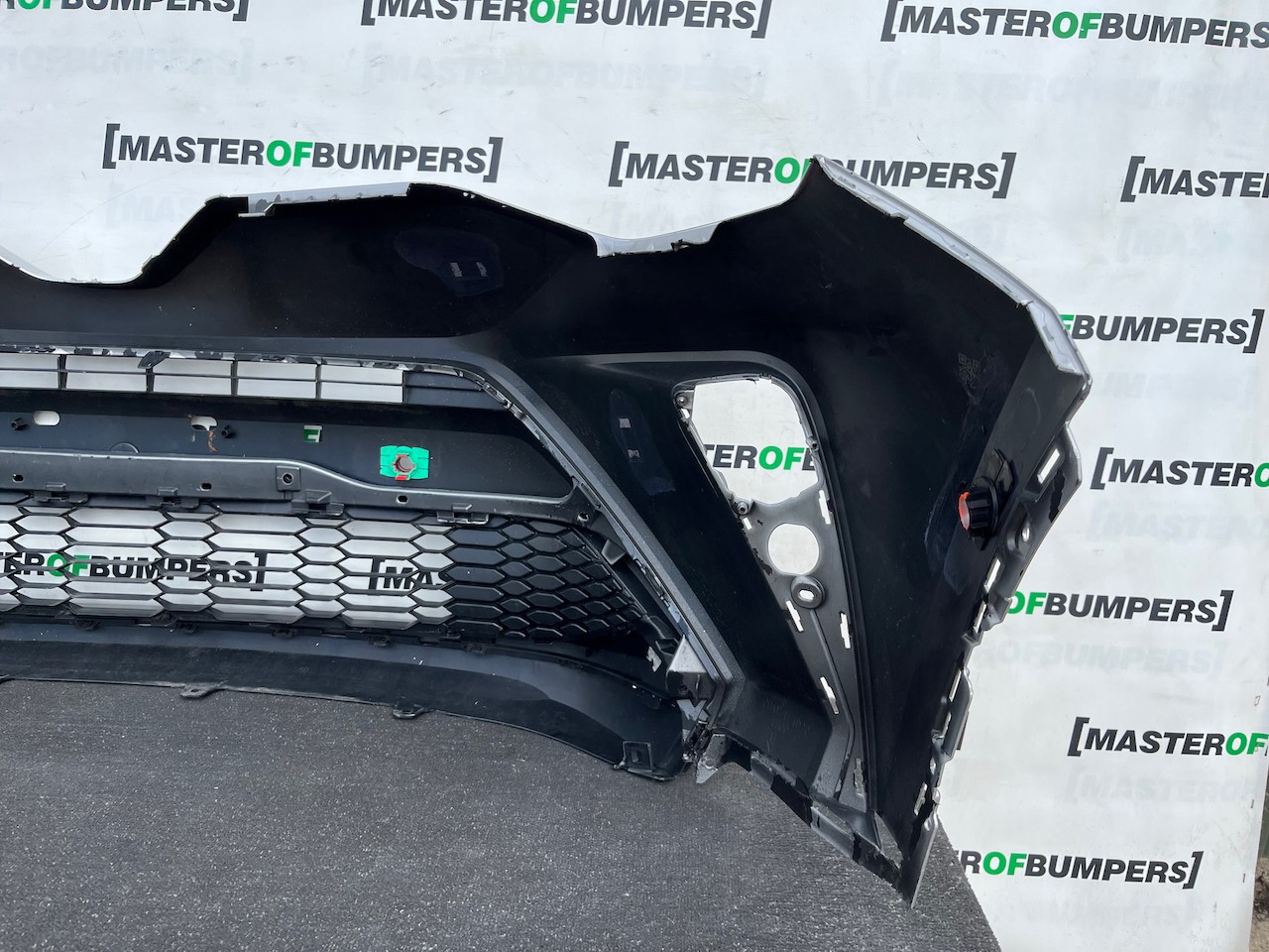 Toyota C-hr Chr Mk1 Facelift 2021-2023 Front Bumper 6 Pdc Genuine [t677]