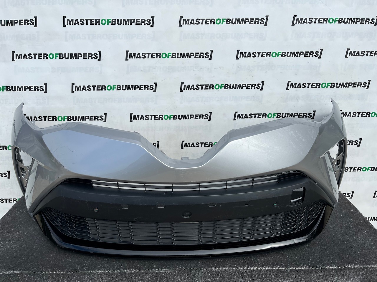 Toyota C-hr Chr Mk1 Facelift 2021-2023 Front Bumper 6 Pdc Genuine [t677]
