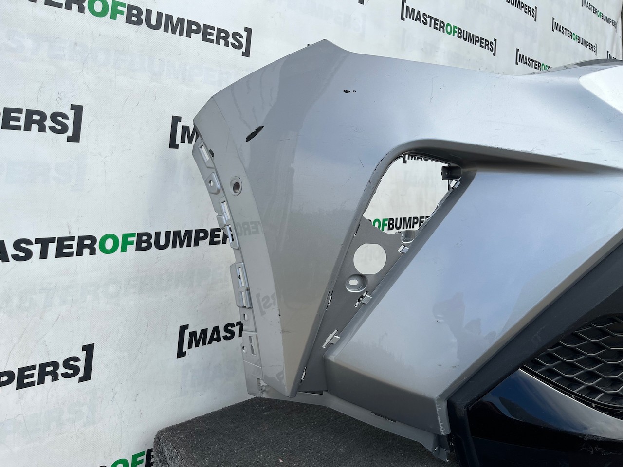Toyota C-hr Chr Mk1 Facelift 2021-2023 Front Bumper 6 Pdc Genuine [t677]