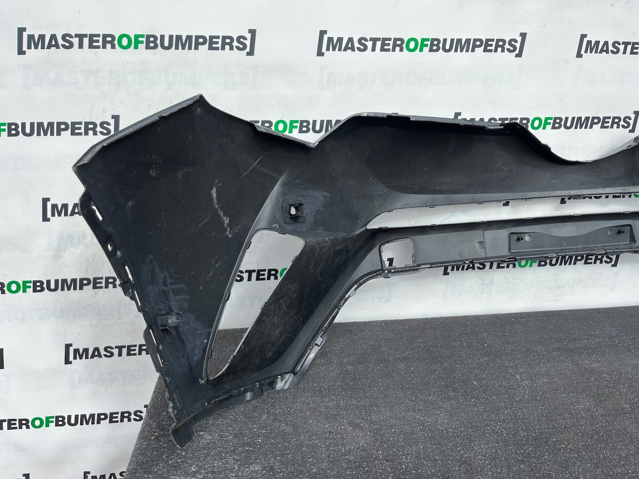 Toyota C-hr Chr Excel Dynamic 2016-2020 Front Bumper 6 Pdc Genuine [t685]