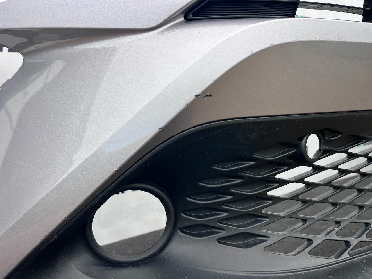 Toyota C-hr Chr Excel Dynamic 2016-2020 Front Bumper 4 Pdc Genuine [t683]
