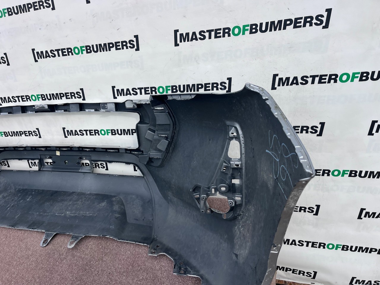 Toyota Hilux Icon Pick Up Mk8 Lift 2021-2024 Front Bumper Genuine [t687]