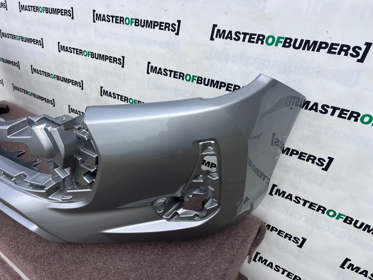 Toyota Hilux Icon Pick Up Mk8 Lift 2021-2024 Front Bumper Genuine [t687]