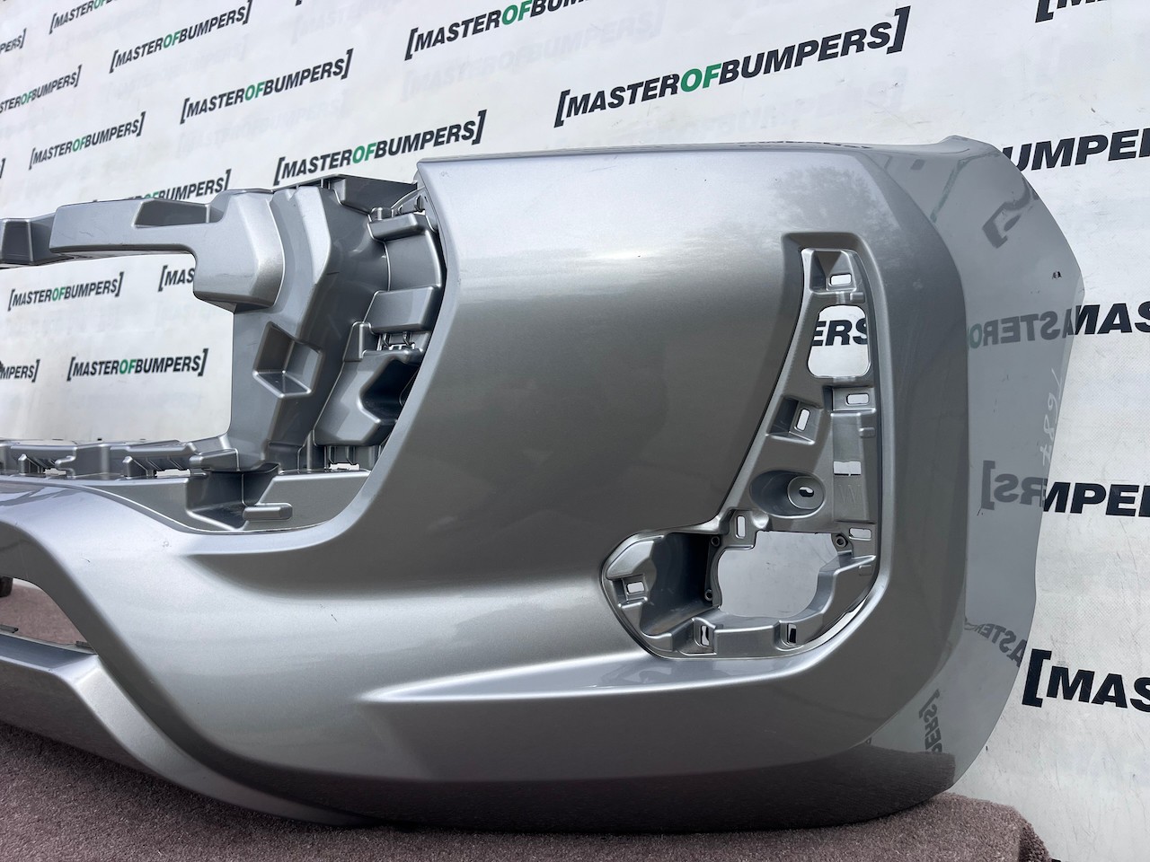 Toyota Hilux Icon Pick Up Mk8 Lift 2021-2024 Front Bumper Genuine [t687]