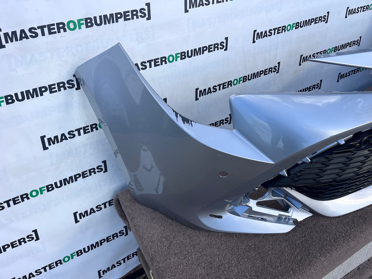 Toyota Corolla Design Hybrid Estate 2024-2026 Front Bumper 4 Pdc Genuine [t689]