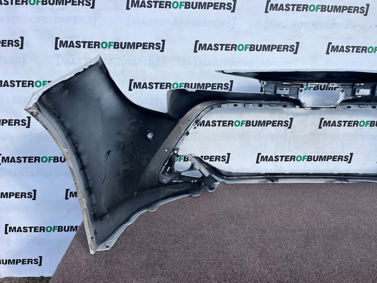 Toyota Corolla Trek Hybrid Estate 2019-2023 Front Bumper 4 Pdc Genuine [t690]