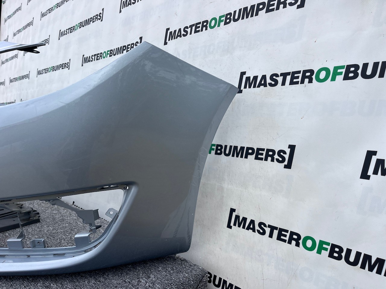 Vauxhall Insignia Estate Saloon Mk1 Lift 2013-2016 Front Bumper Genuine [q291]