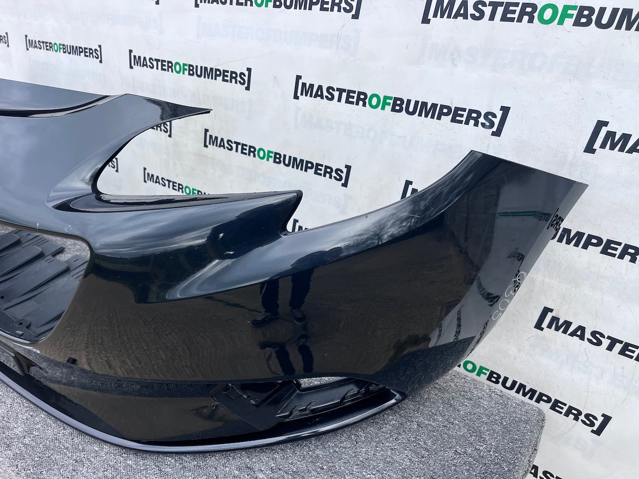 Vauxhall Corsa E Se Hatchback 2015-2018 Front Bumper No Pdc Genuine [q305]