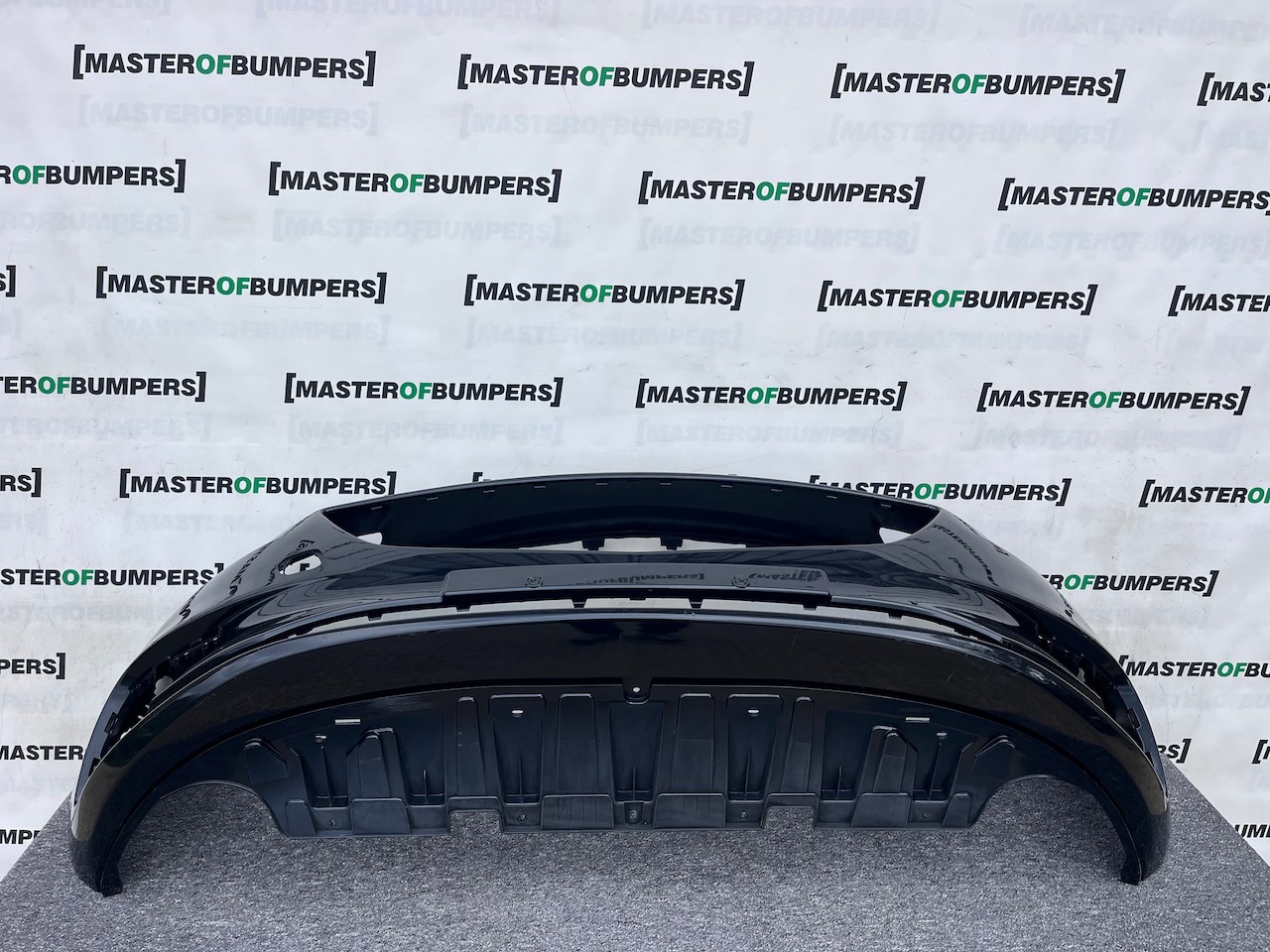 Vauxhall Corsa E Se Hatchback 2015-2018 Front Bumper No Pdc Genuine [q305]