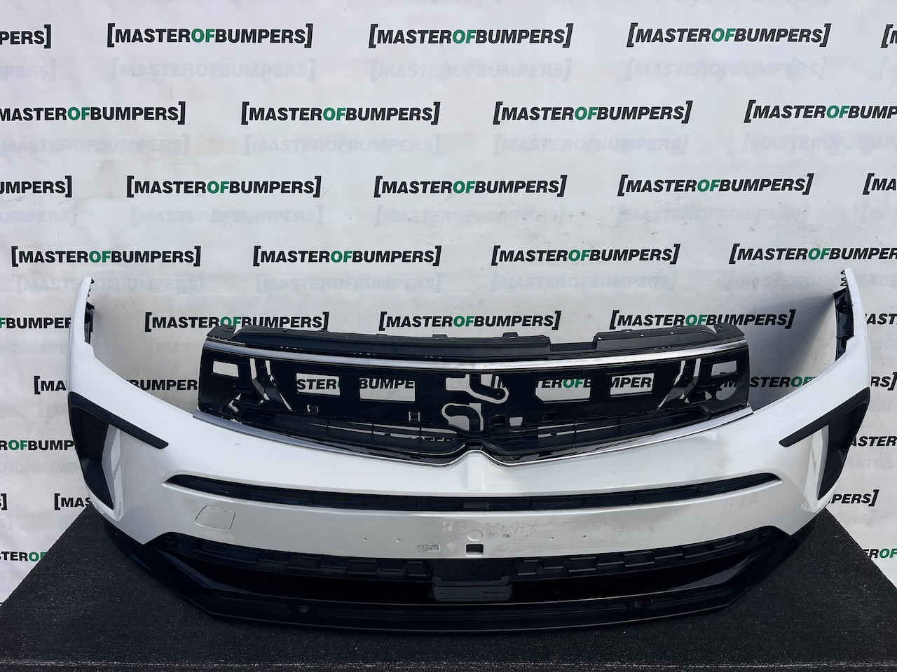 Vauxhall Grandland X Turbo Phev Lift 2021-2024 Font Bumper 6 Pdc Genuine [q409]