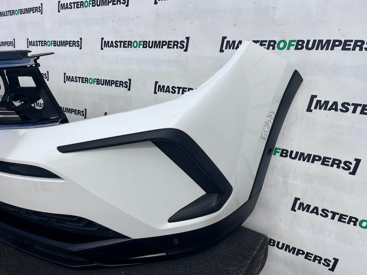 Vauxhall Grandland X Turbo Phev Lift 2021-2024 Font Bumper 6 Pdc Genuine [q409]