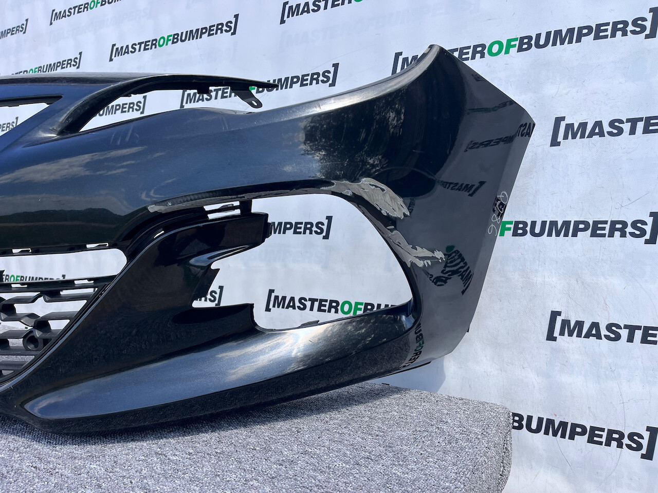 Vauxhall Astra J Limited Edition 2012-2015 Front Bumper Genuine [q286]