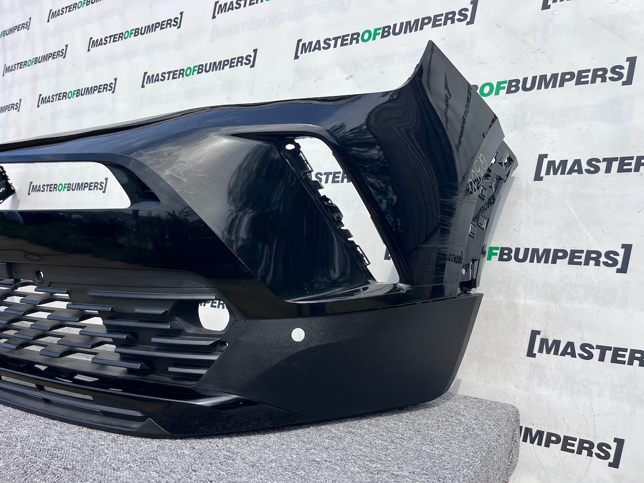 Vauxhall Mokka Elite Sri Turbo 2021-2024 Front Bumper 4 Pdc Genuine [q300]