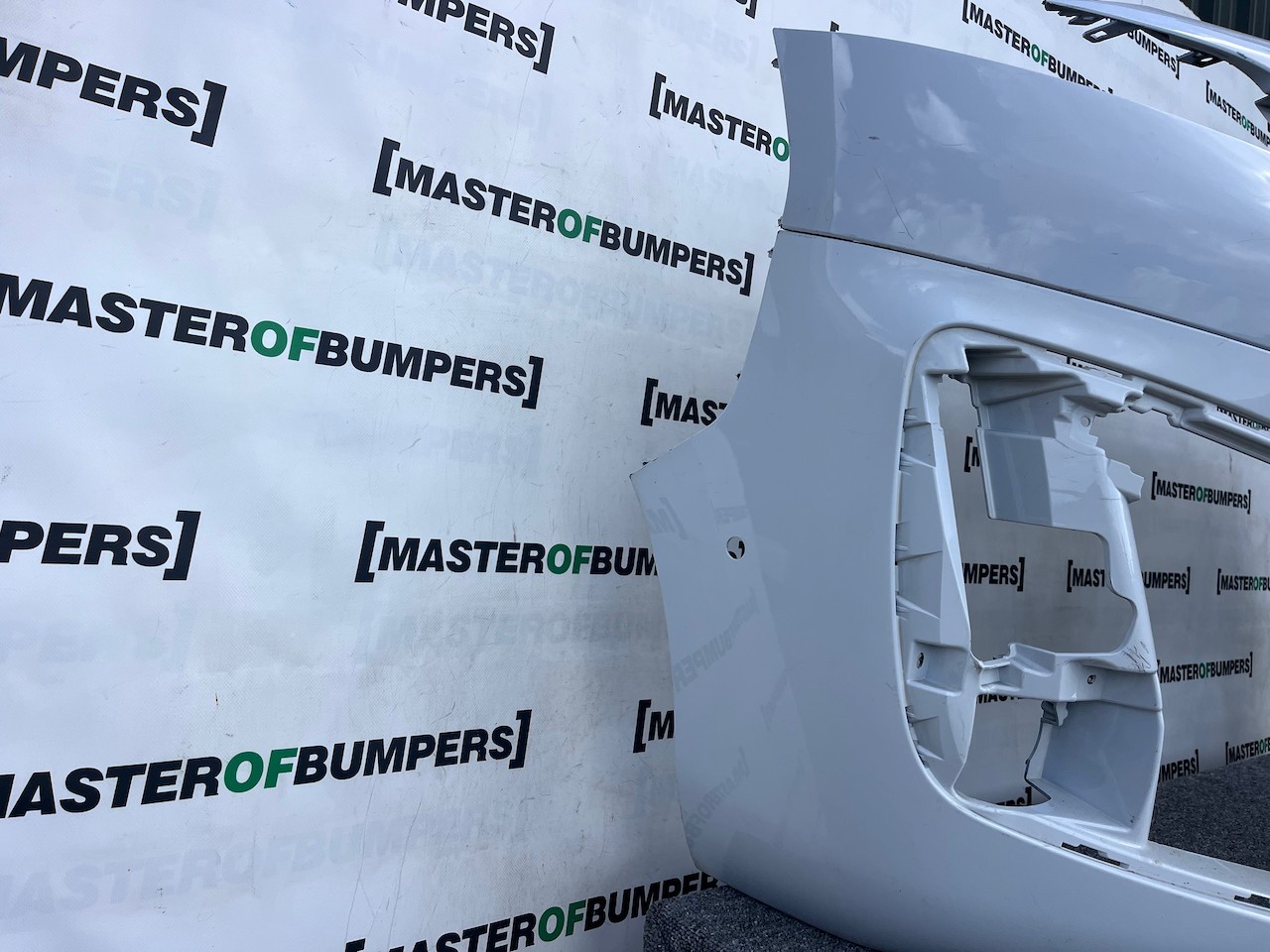 Vauxhall Vivaro E Zafira Fiat Scudo 2019-2022 Front Bumper 6 Pdc Genuine [c444]