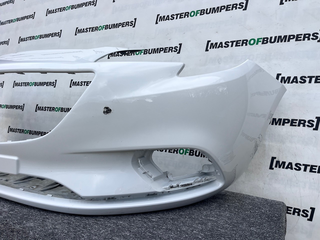 Vauxhall Corsa E Se Hatchback 2015-2018 Front Bumper No Pdc Genuine [q306]