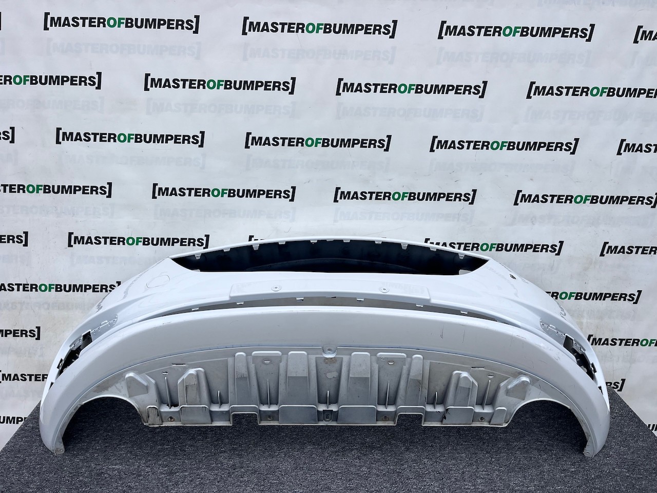 Vauxhall Corsa E Se Hatchback 2015-2018 Front Bumper No Pdc Genuine [q306]