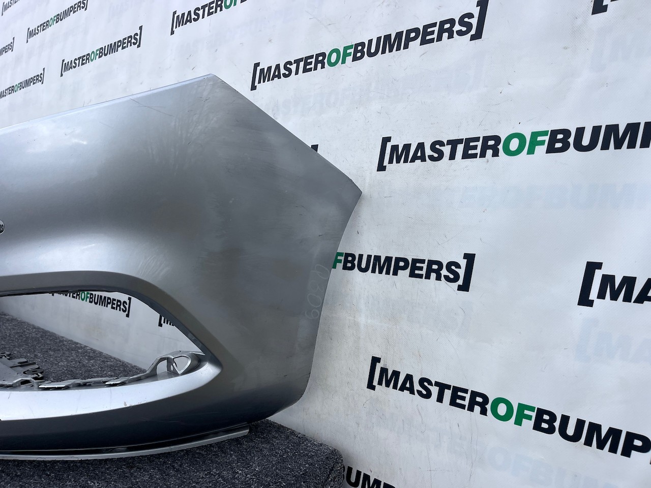 Vauxhall Zafira C Tourer Lift 2017-2019 Front Bumper 4 Pdc Genuine [q309]