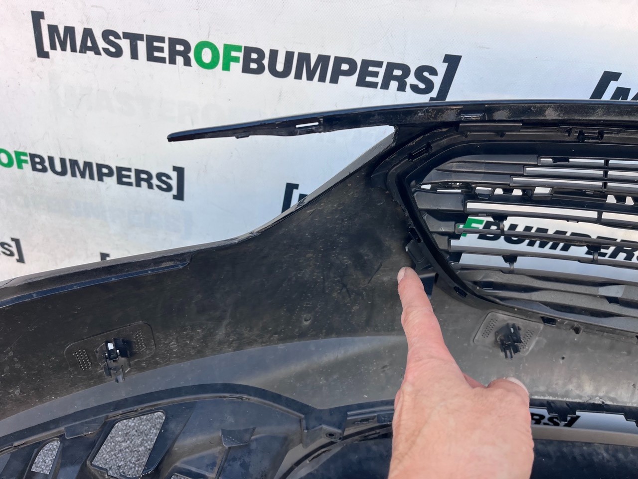 Vauxhall Insignia Mk2 Saloon Estate 2017-2020 Front Bumper 4 Pdc Genuine [q314]