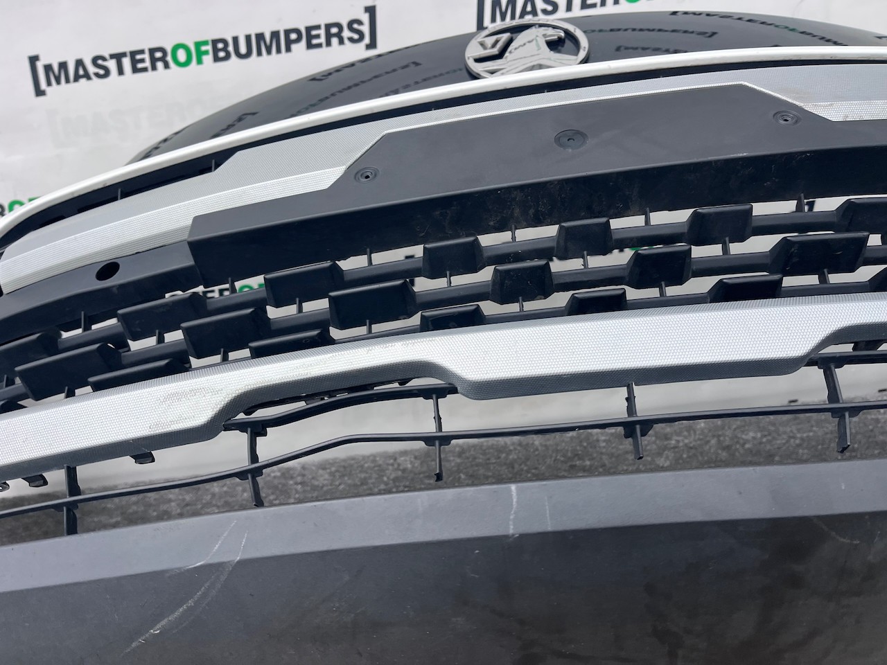 Vauxhall Crossland X Turbo Sri Lift 2021-2025 Front Bumper 4 Pdc Genuine [q320]