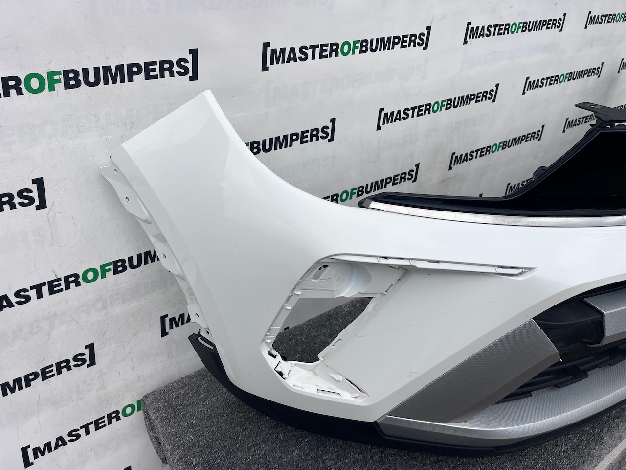 Vauxhall Crossland X Turbo Sri Lift 2021-2025 Front Bumper 4 Pdc Genuine [q320]