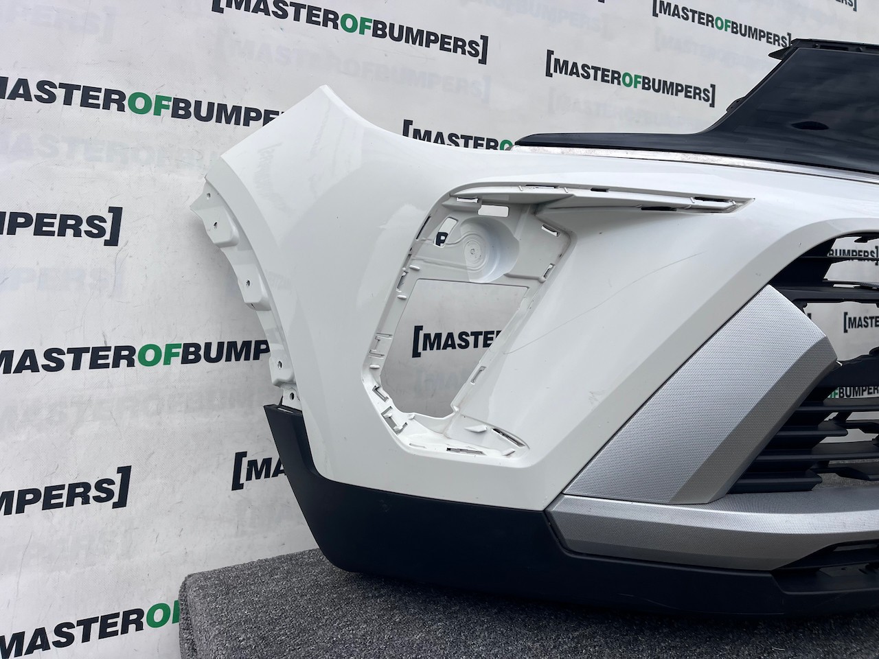 Vauxhall Crossland X Turbo Sri Lift 2021-2025 Front Bumper 4 Pdc Genuine [q320]