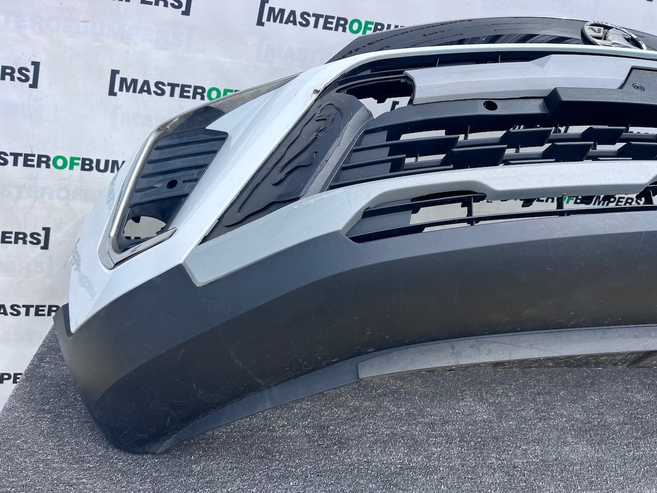 Vauxhall Crossland X Turbo Sri Lift 2021-2025 Front Bumper 4 Pdc Genuine [q362]