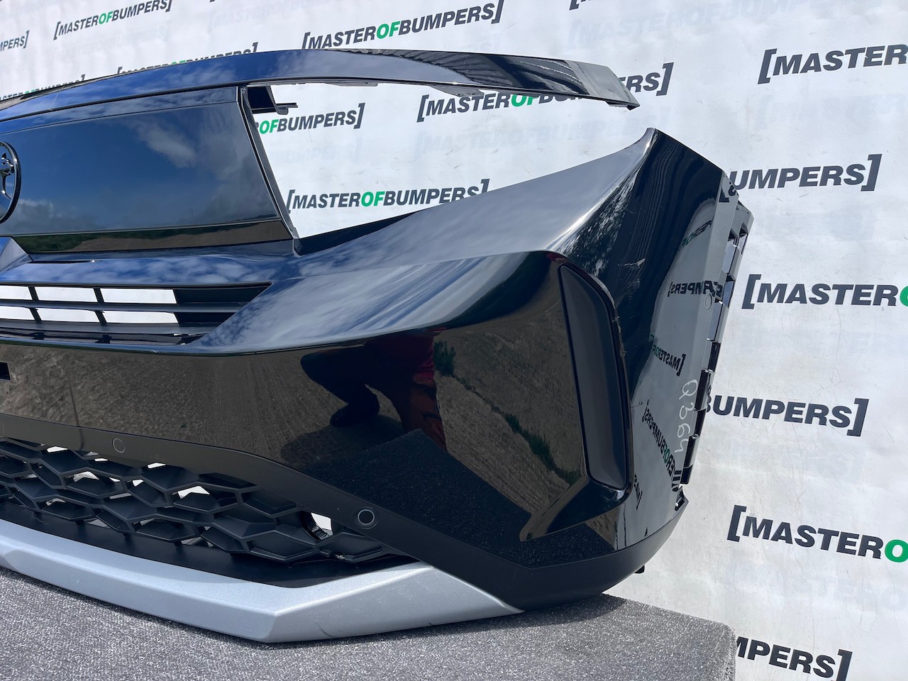 Vauxhall Frontera Gs Hybrid 2025-2027 Front Bumper 6 Pdc Genuine [q364]