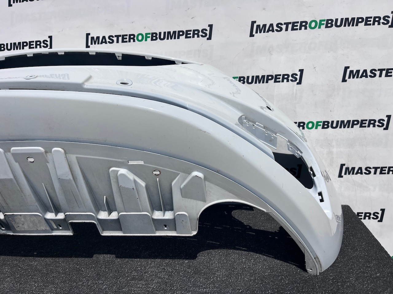 Vauxhall Corsa E Hatchback 2015-2018 Front Bumper 6 Pdc Genuine [q389]