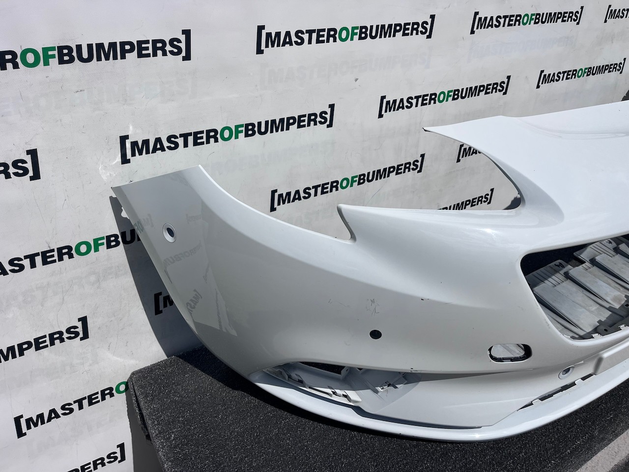 Vauxhall Corsa E Hatchback 2015-2018 Front Bumper 6 Pdc Genuine [q389]