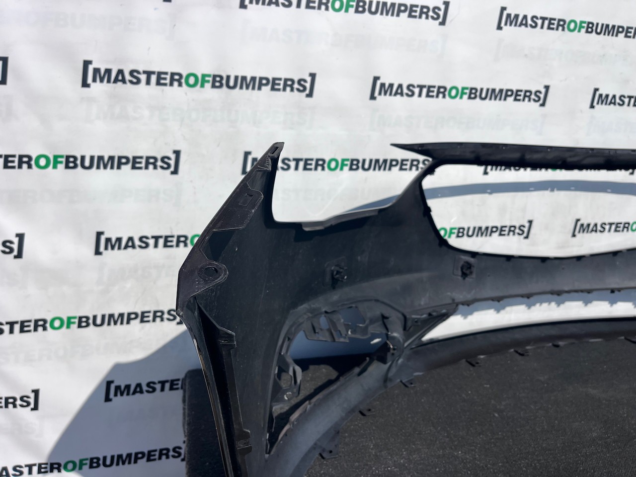 Vauxhall Insignia Se Saloon Estate 2017-2020 Front Bumper 4 Pdc Genuine [q397]