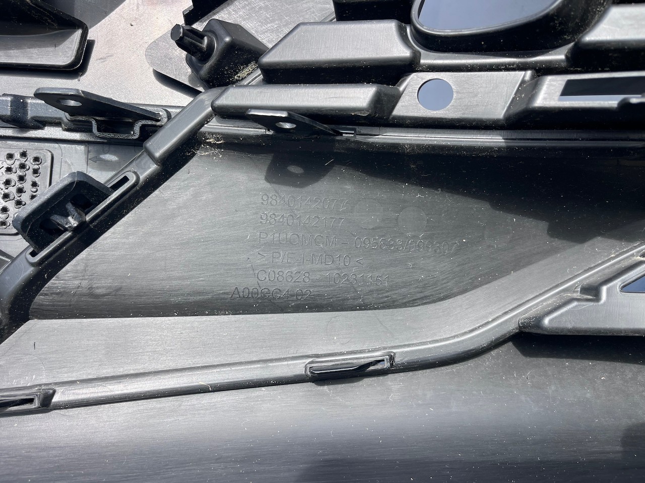 Vauxhall Grandland X Turbo Phev Lift 2021-2024 Font Bumper 6 Pdc Genuine [q410]