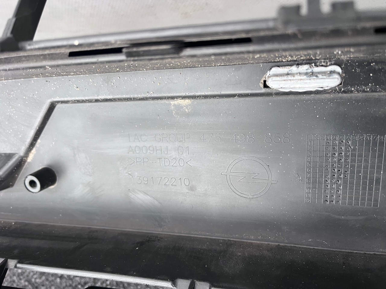 Vauxhall Crossland X Turbo Sri Lift 2021-2025 Front Bumper 6 Pdc Genuine [q324]