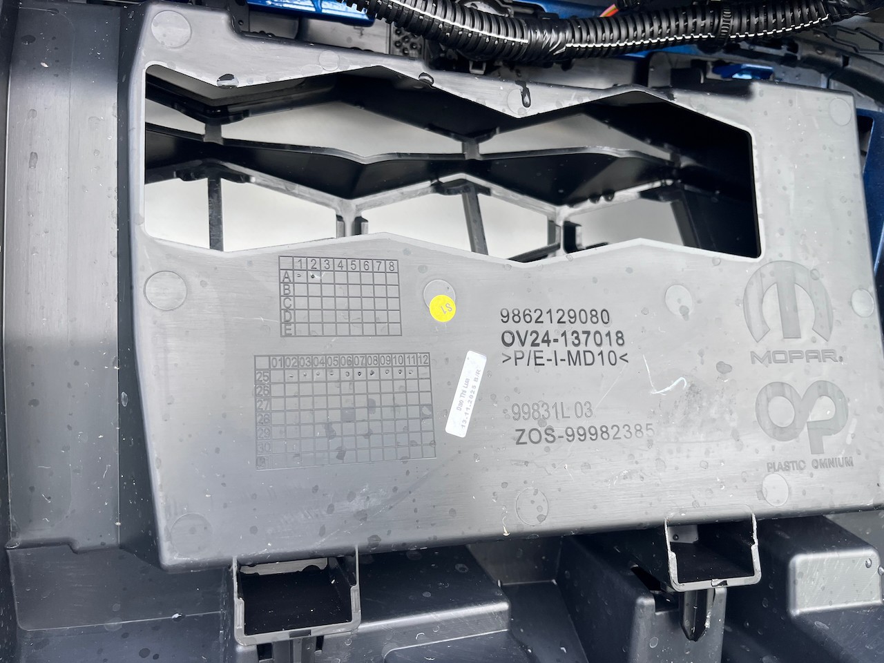 Vauxhall Frontera Gs Hybrid 2025-2027 Front Bumper 6 Pdc Genuine [q332]