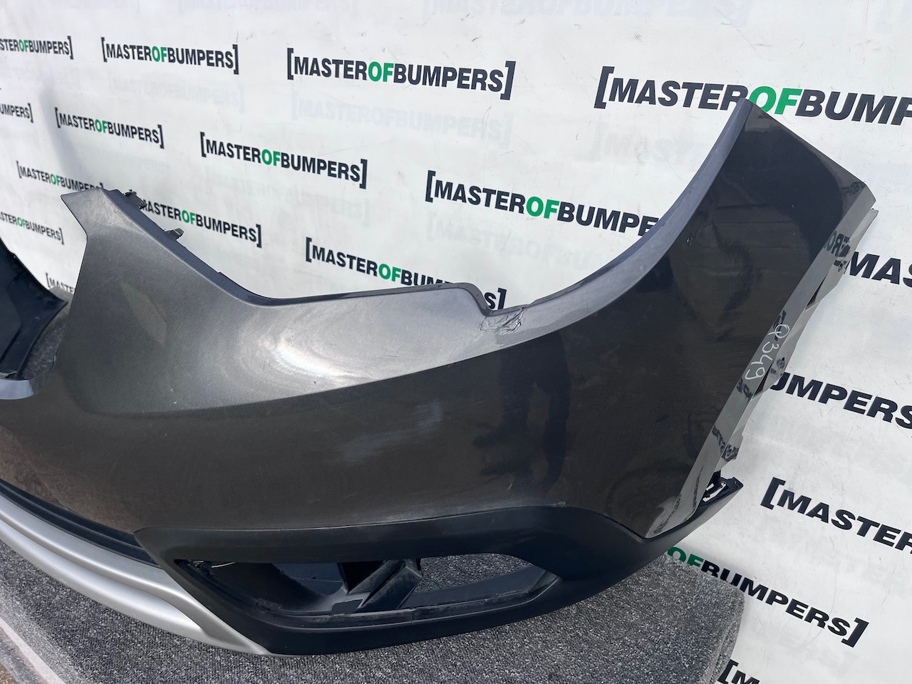 Vauxhall Crossland X Elite 2018-2021 Front Bumper No Pdc Genuine [q349]