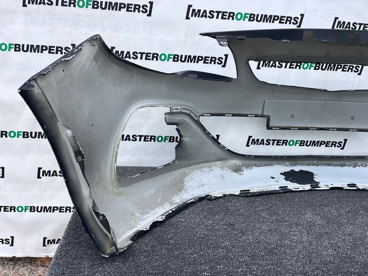 Vauxhall Astra J Limited Hatchback 2014-2016 Front Bumper No Jets Genuine [q357]
