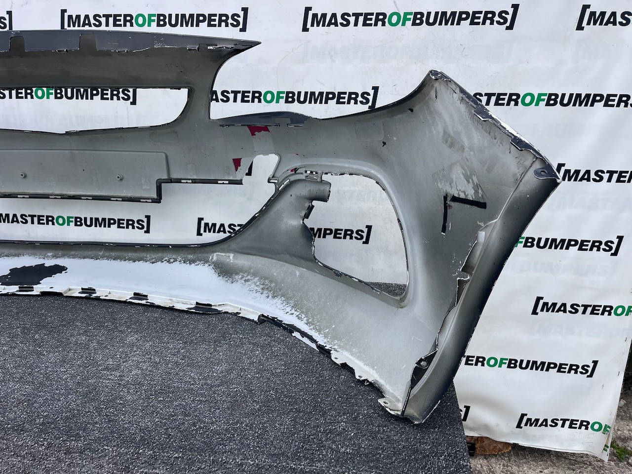 Vauxhall Astra J Limited Hatchback 2014-2016 Front Bumper No Jets Genuine [q357]