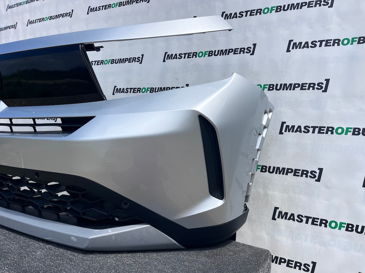 Vauxhall Frontera Gs Hybrid 2025-2027 Front Bumper 6 Pdc Genuine [q367]