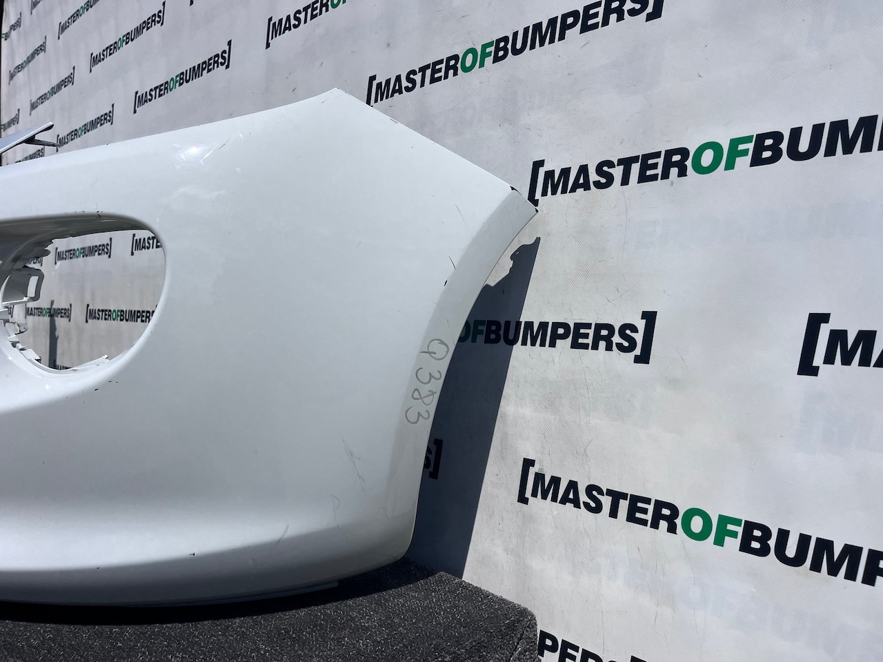 Vauxhall Adam Se Limited Hatchback 2013-2018 Front Bumper No Pdc Genuine [q383]