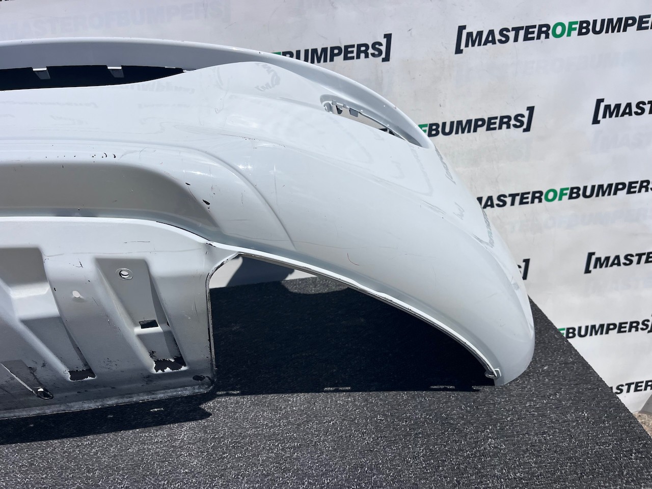Vauxhall Adam Se Limited Hatchback 2013-2018 Front Bumper No Pdc Genuine [q383]