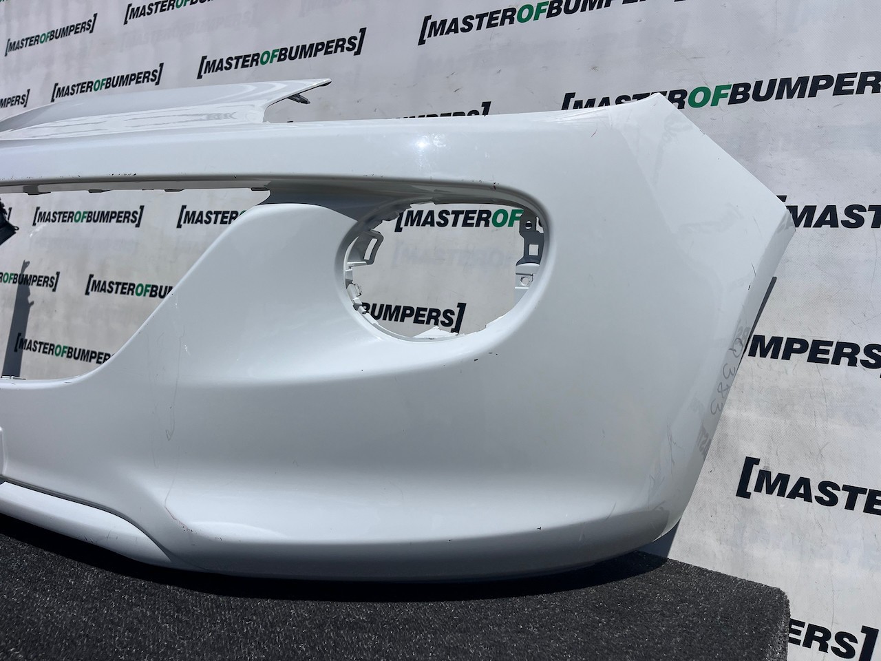 Vauxhall Adam Se Limited Hatchback 2013-2018 Front Bumper No Pdc Genuine [q383]