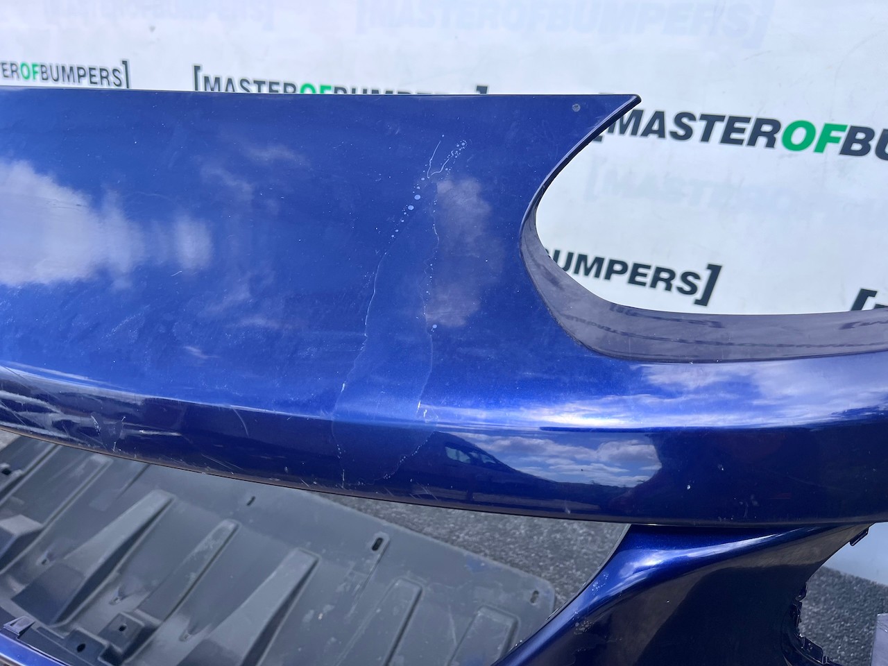 Vauxhall Adam Se Limited Hatchback 2013-2018 Front Bumper No Pdc Genuine [q386]