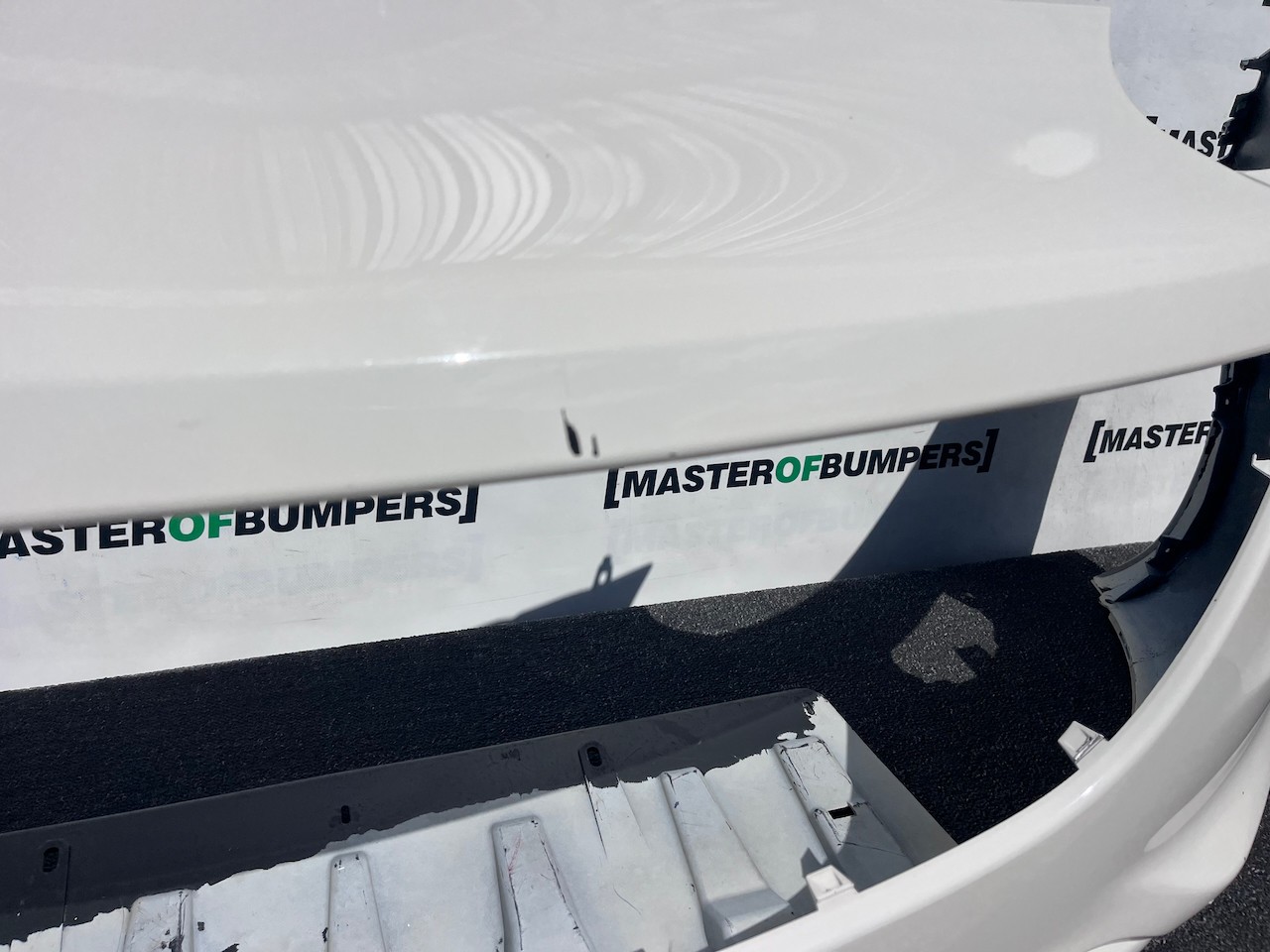 Vauxhall Adam Se Limited Hatchback 2013-2018 Front Bumper No Pdc Genuine [q385]