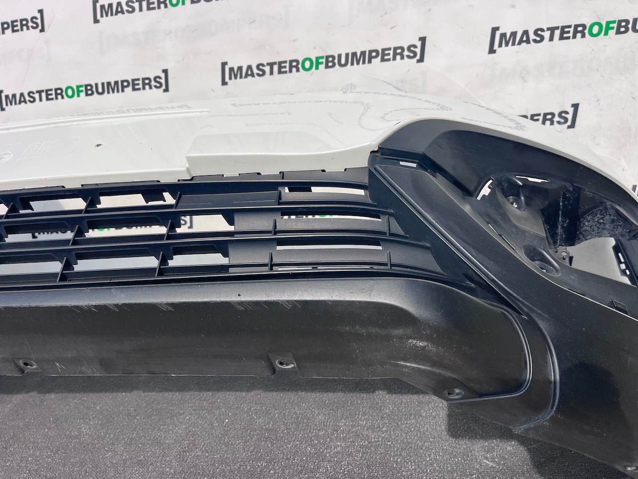 Vauxhall Combo E Van 2019-2024 Front Bumper No Pdc Genuine [q390]