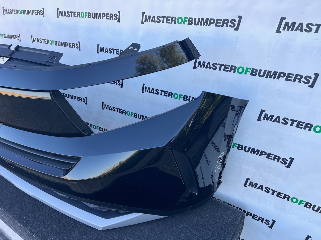 Vauxhall Frontera Gs Hybrid 2025-2027 Front Bumper 6 Pdc Genuine [q395]