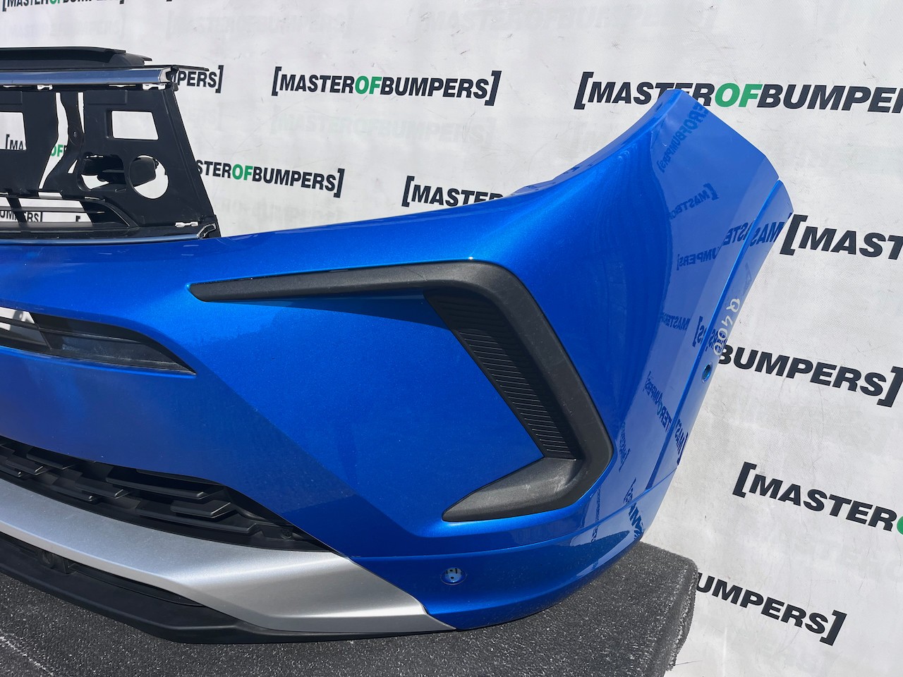 Vauxhall Grandland X Turbo Phev Lift 2021-2024 Font Bumper 6 Pdc Genuine [q400]