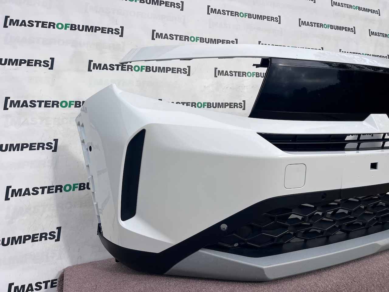 Vauxhall Frontera Gs Hybrid 2025-2027 Front Bumper 6 Pdc No Fogs Genuine [q419]