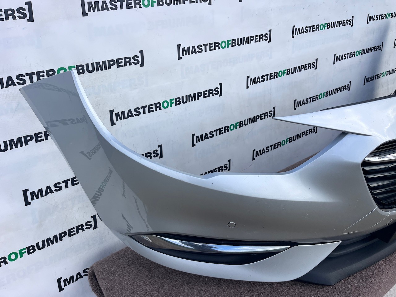 Vauxhall Insignia Mk2 Saloon Estate 2017-2020 Front Bumper 4 Pdc Genuine [424]