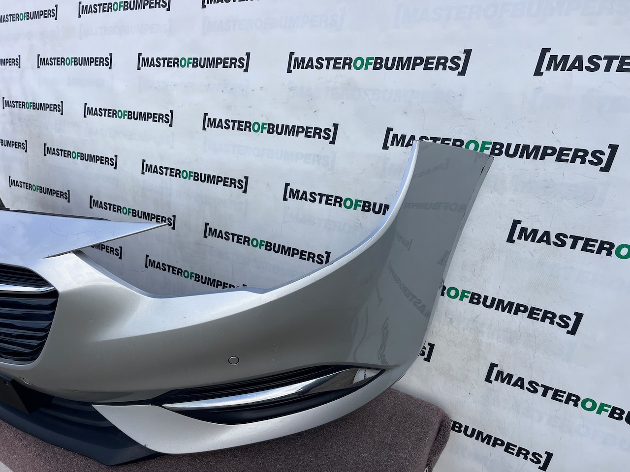 Vauxhall Insignia Mk2 Saloon Estate 2017-2020 Front Bumper 4 Pdc Genuine [424]